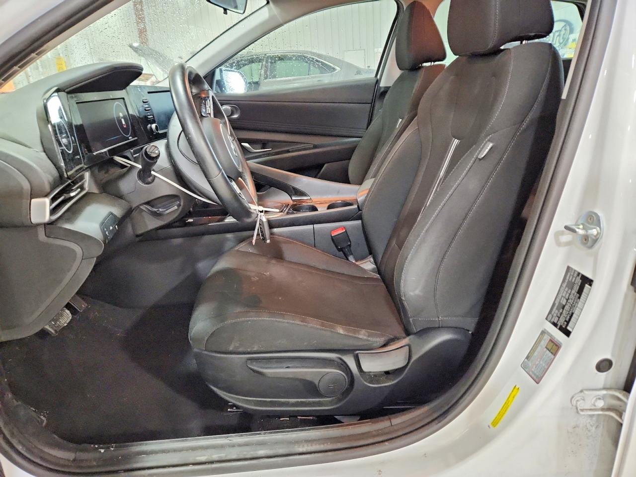 Hyundai ELANTRA Sel