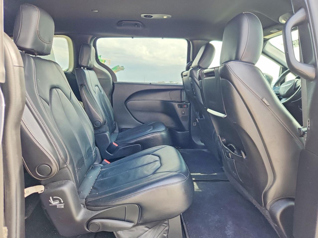 Chrysler Pacifica Touring L Plus