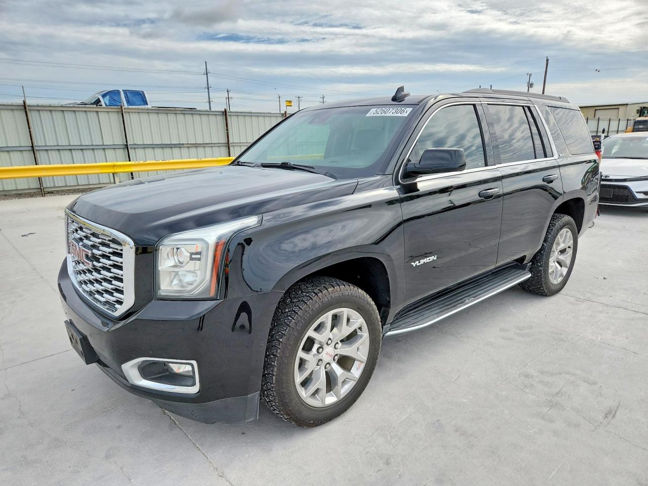 Salvage GMC Yukon Image