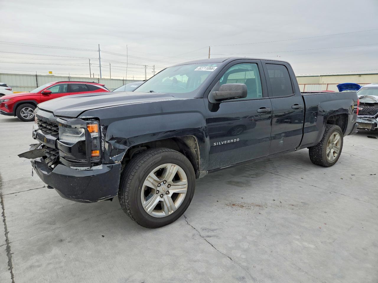 Salvage Chevrolet Silverado Image