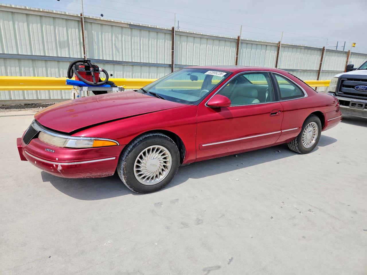 Salvage Lincoln Mark Serie Image