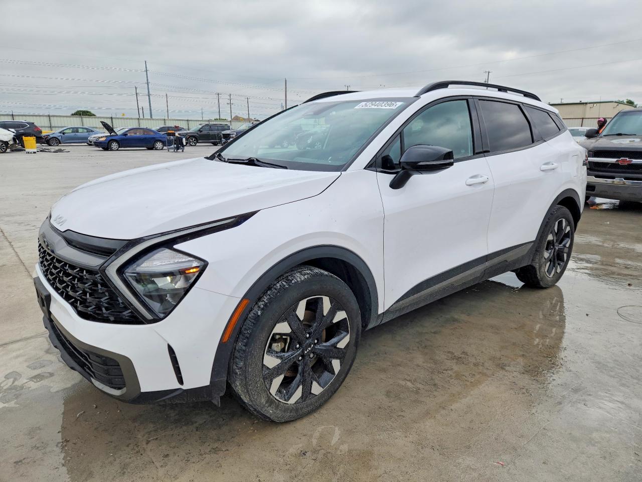 Salvage Kia Sportage Image