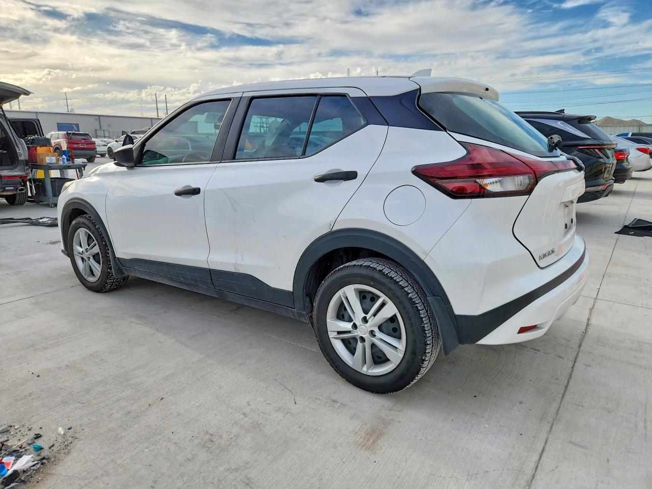 Nissan Kicks S