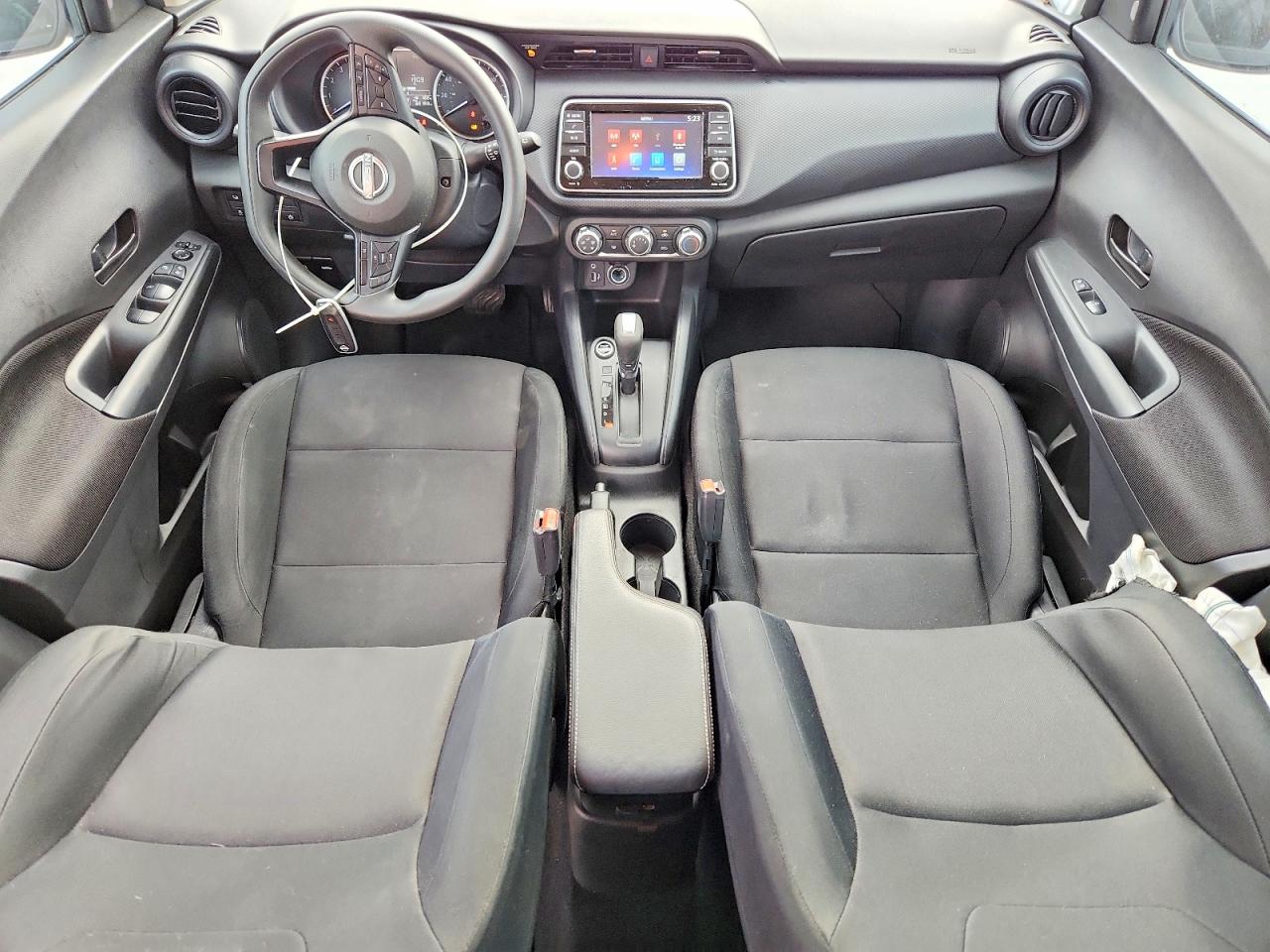 Nissan Kicks S