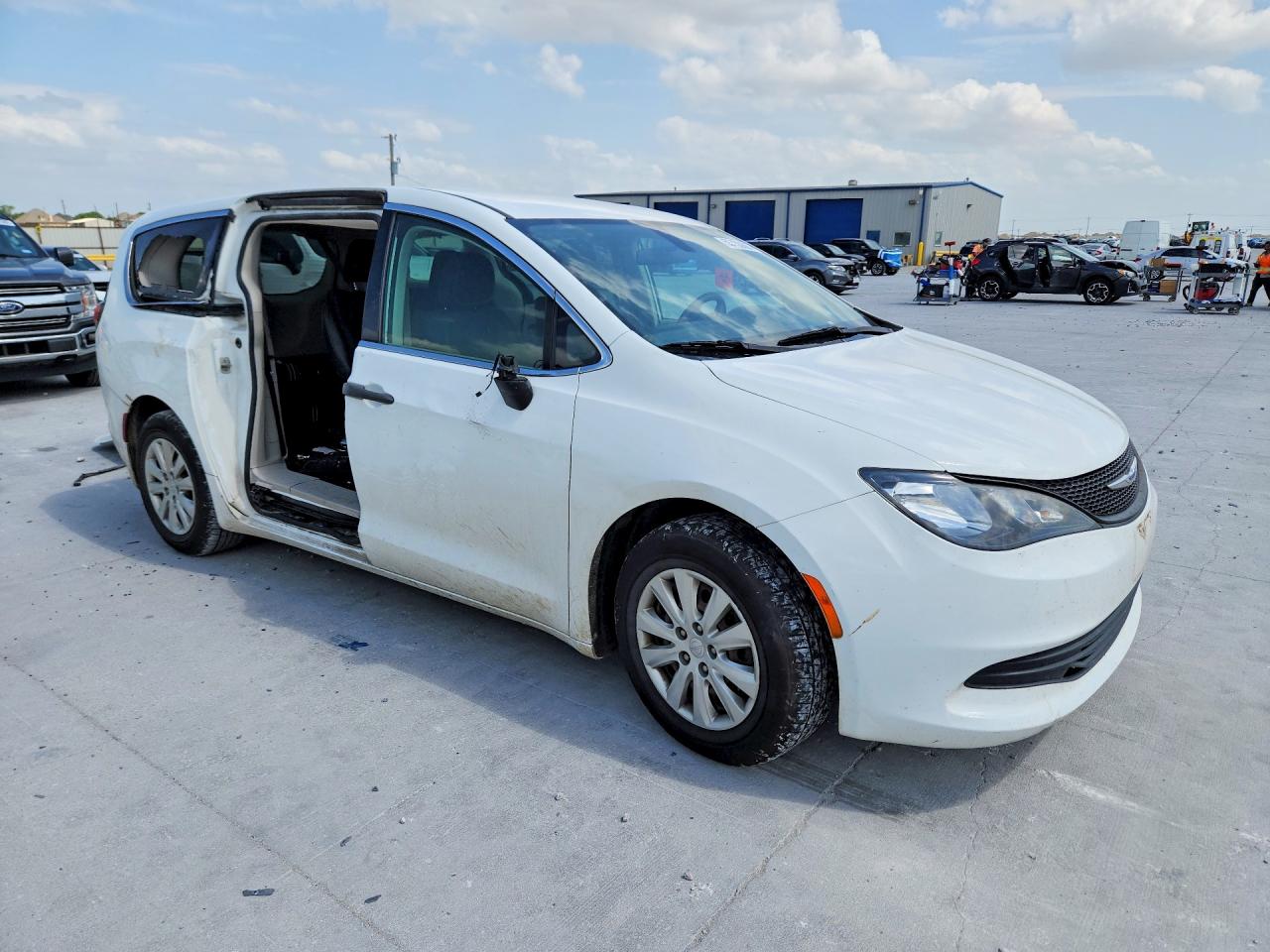 Chrysler Minivan L