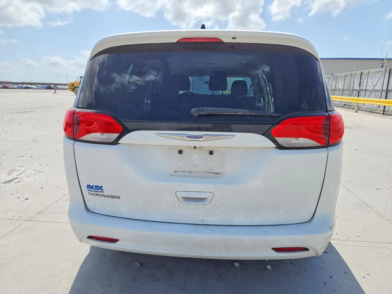 Chrysler Minivan L