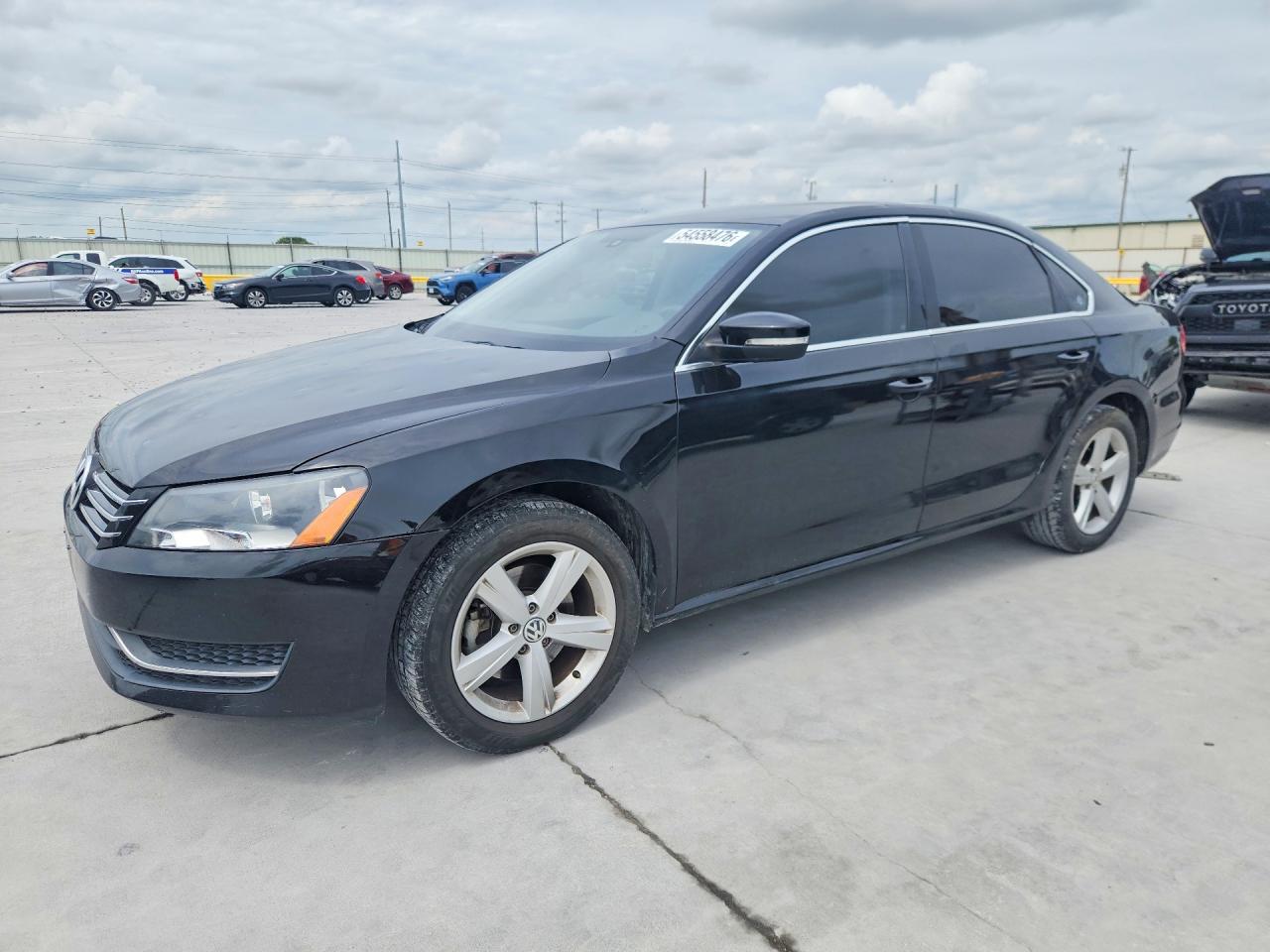 Salvage Volkswagen Passat Image