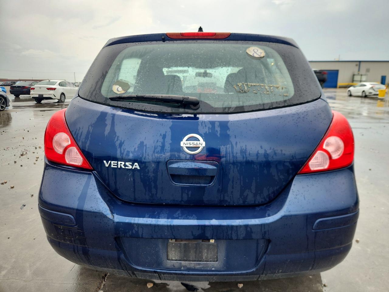Nissan Versa 1.8 S