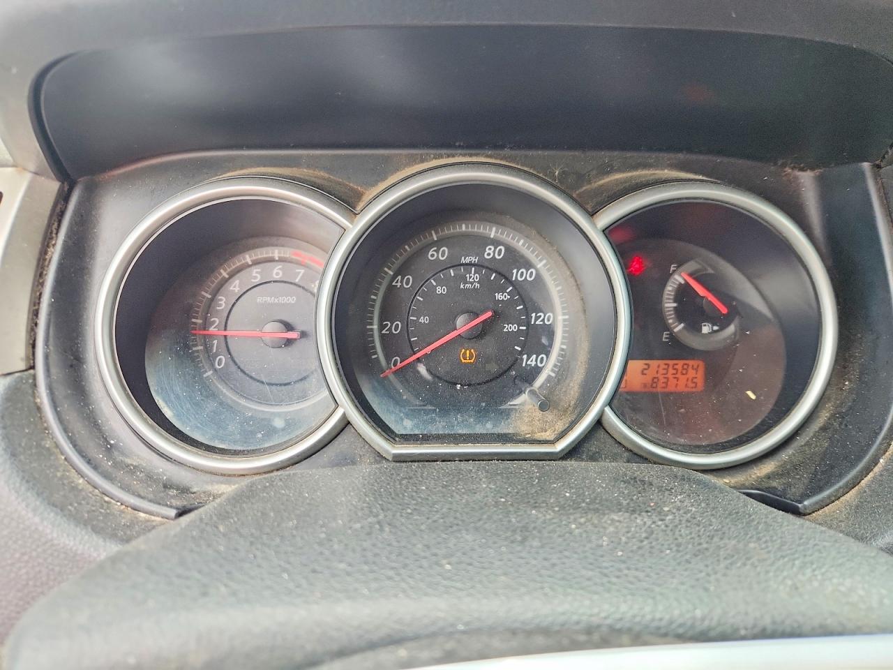 Nissan Versa 1.8 S