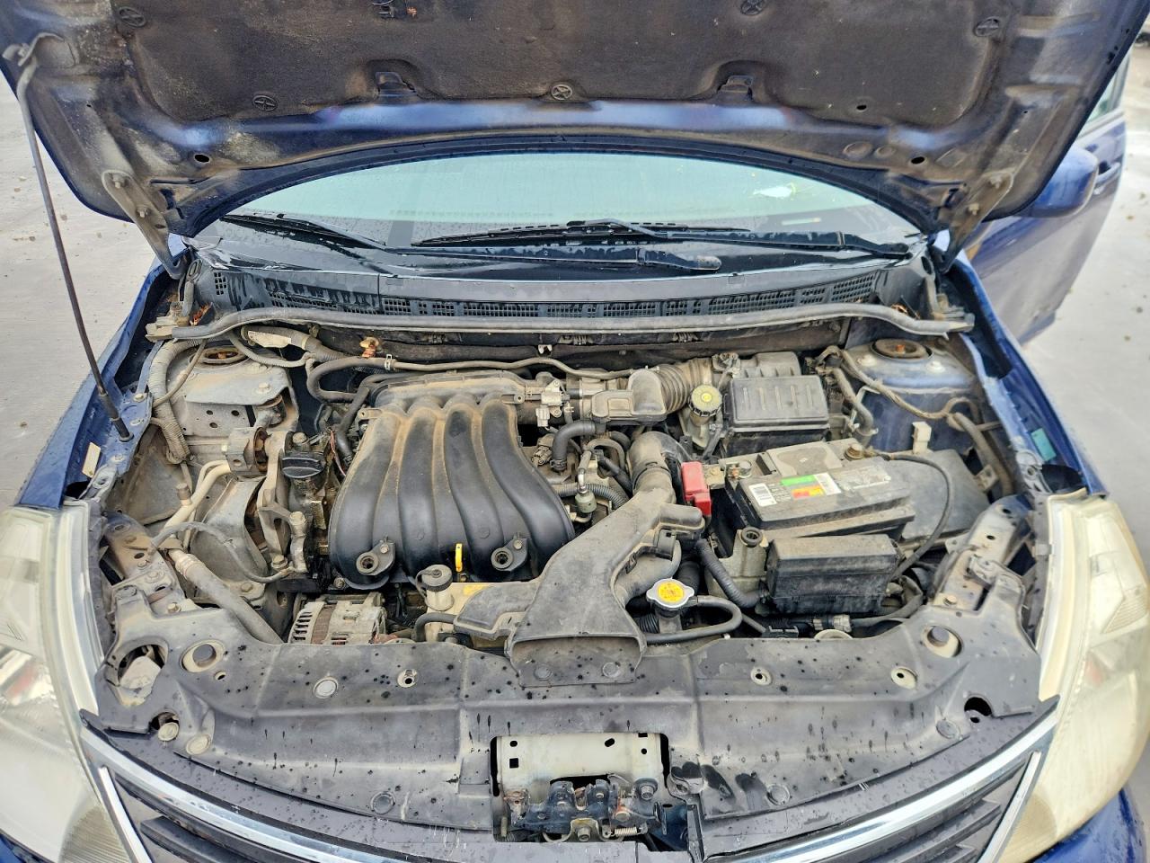 Nissan Versa 1.8 S