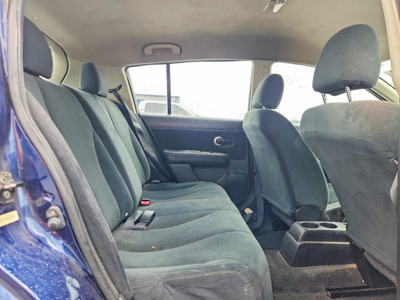 Nissan Versa 1.8 S