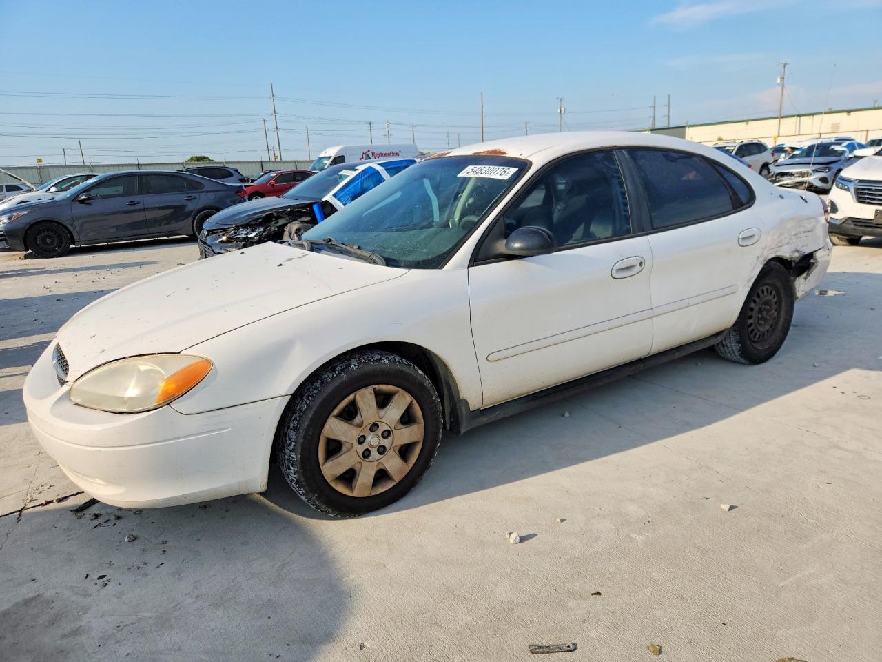 Salvage Ford Taurus Image