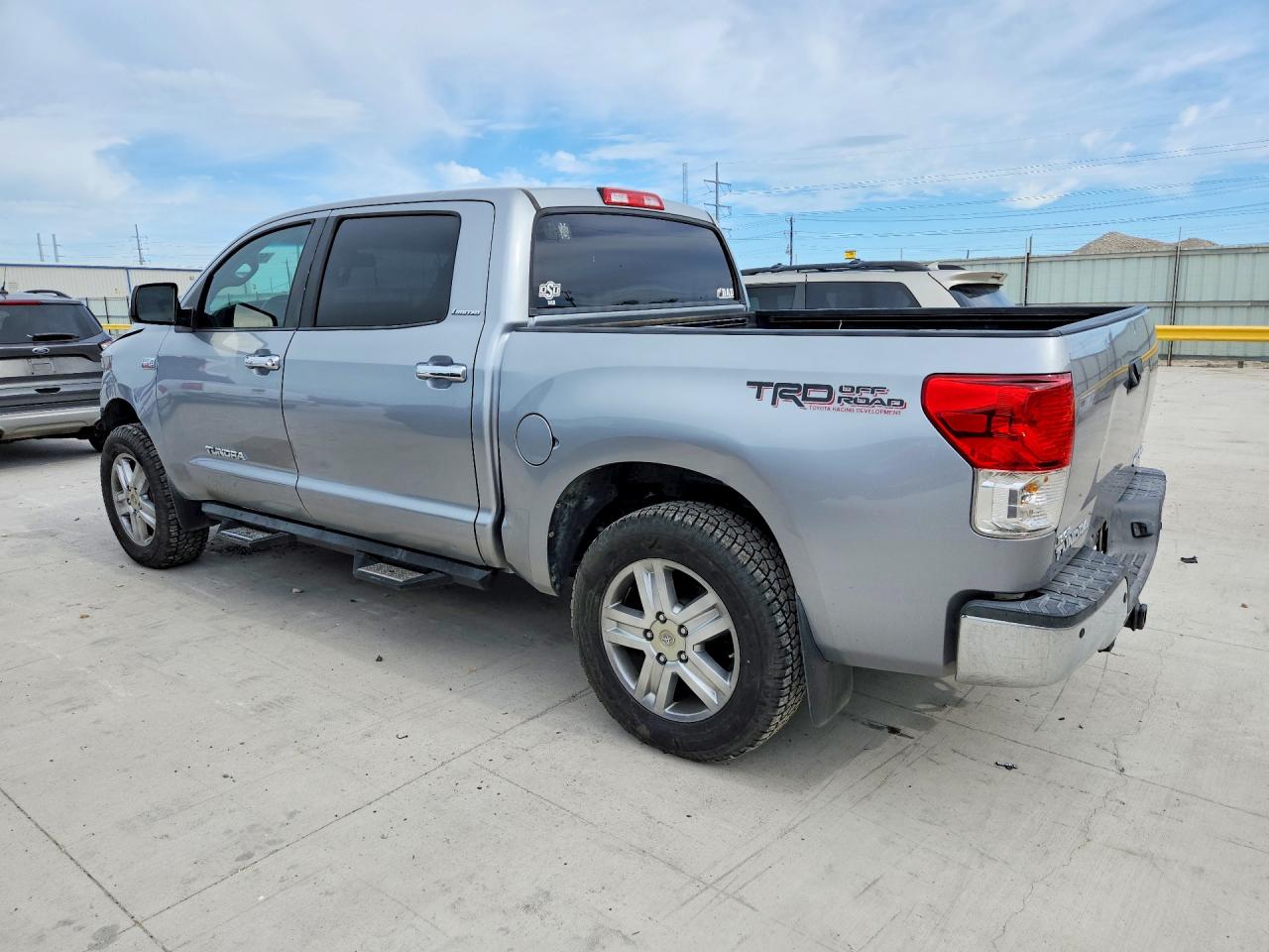 Toyota Tundra Crewmax Limited