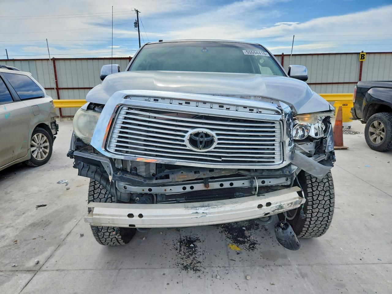 Toyota Tundra Crewmax Limited
