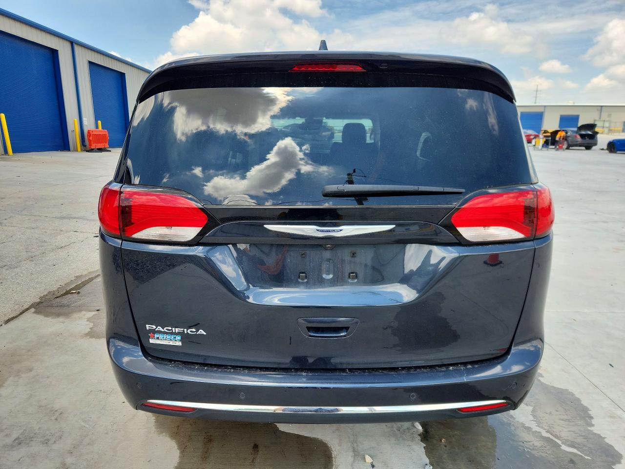 Chrysler Pacifica Touring L