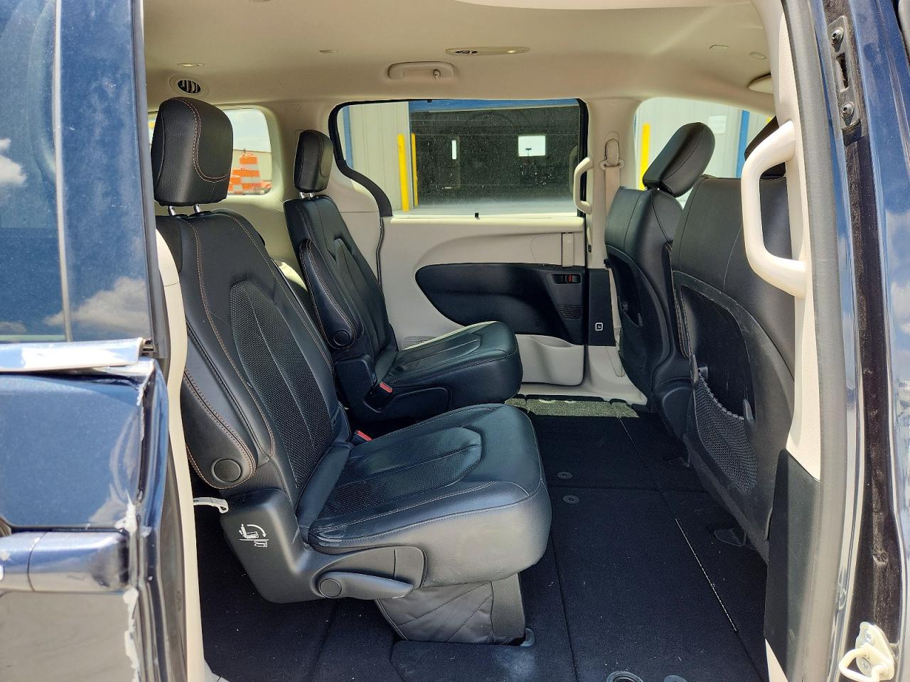 Chrysler Pacifica Touring L