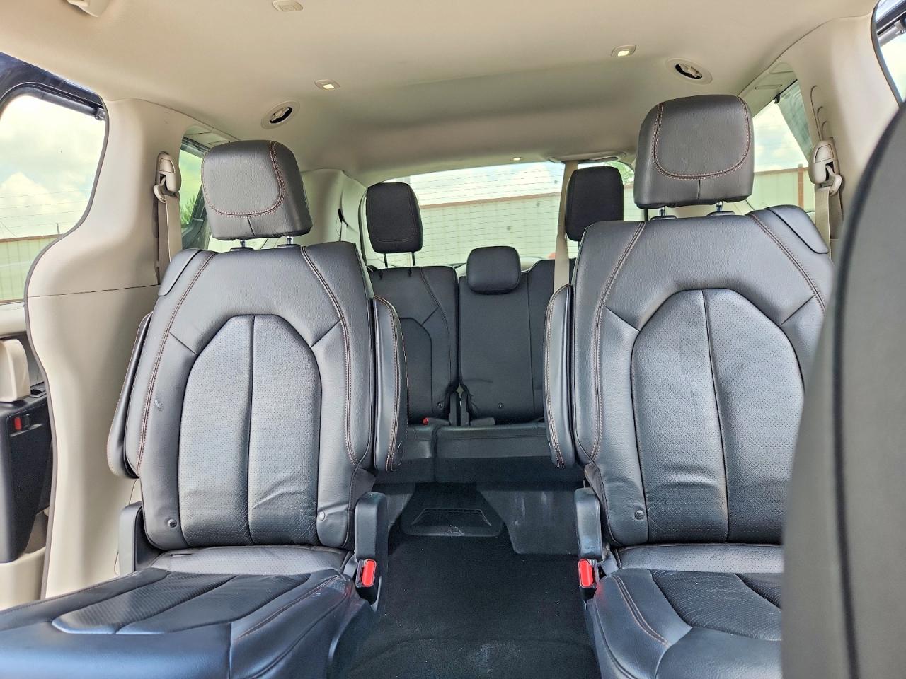 Chrysler Pacifica Touring L