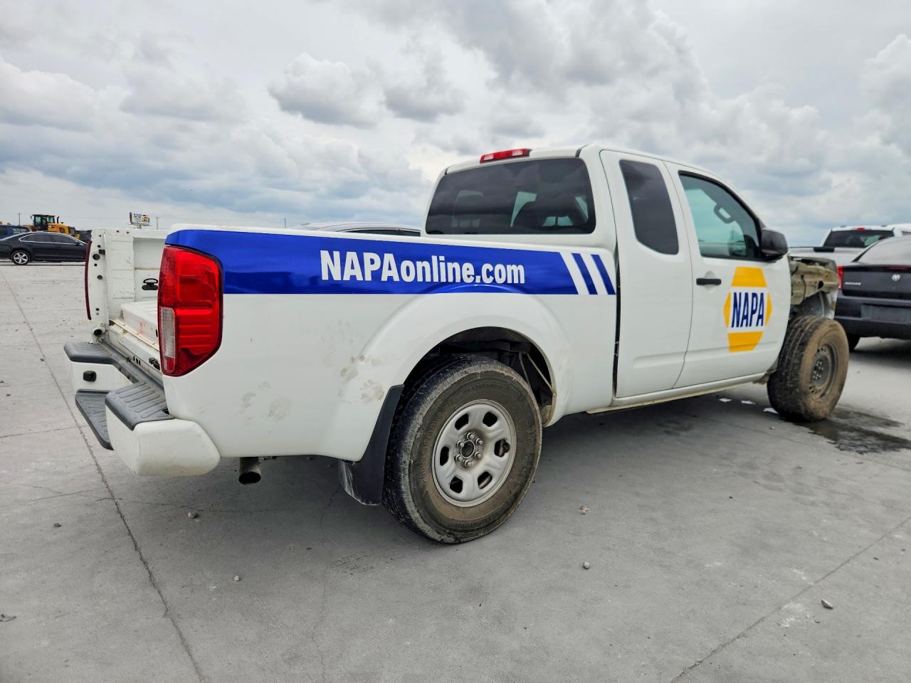 Nissan Frontier S