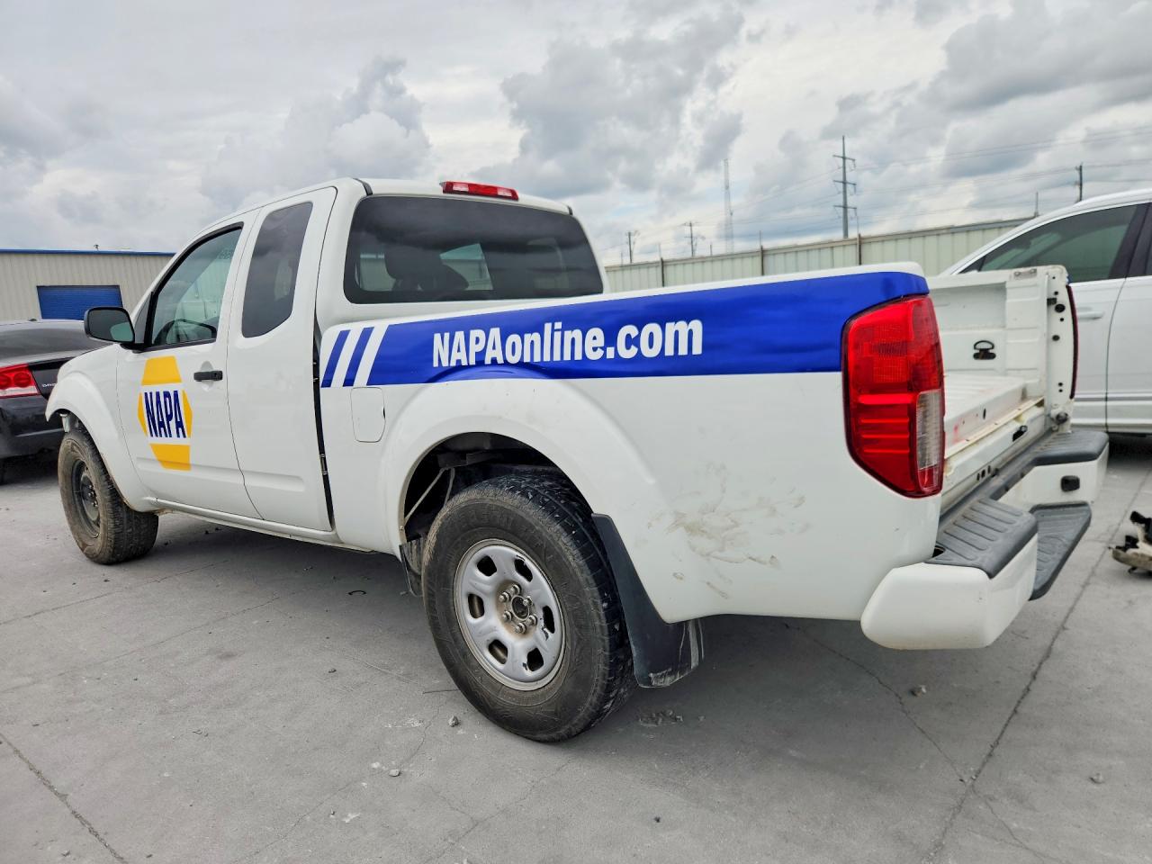 Nissan Frontier S