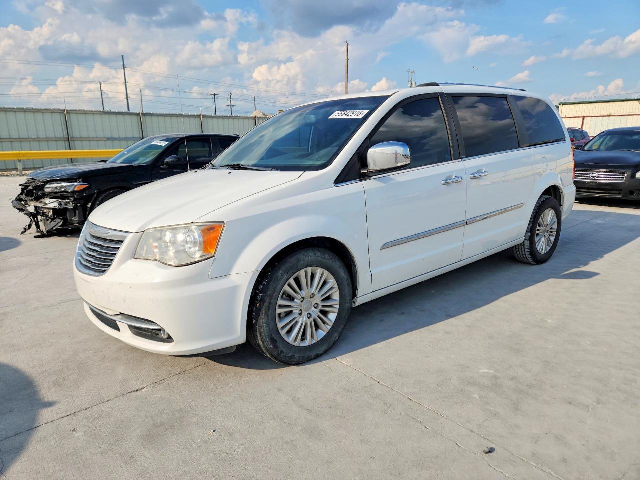 Salvage Chrysler Minivan Image