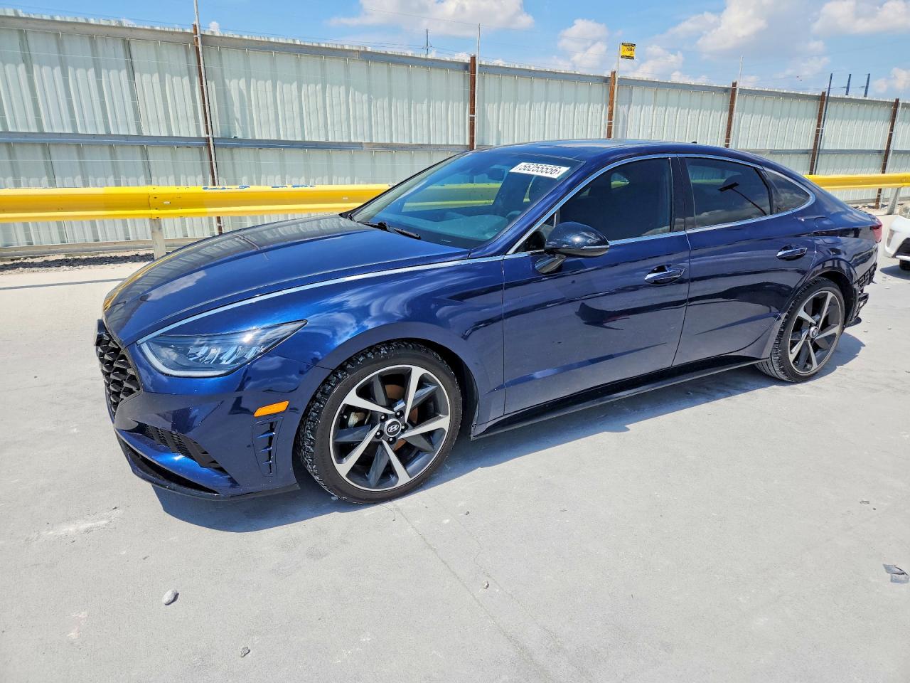 Salvage Hyundai SONATA Image