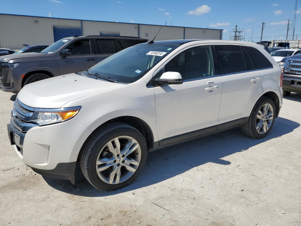 Salvage Ford Edge Image