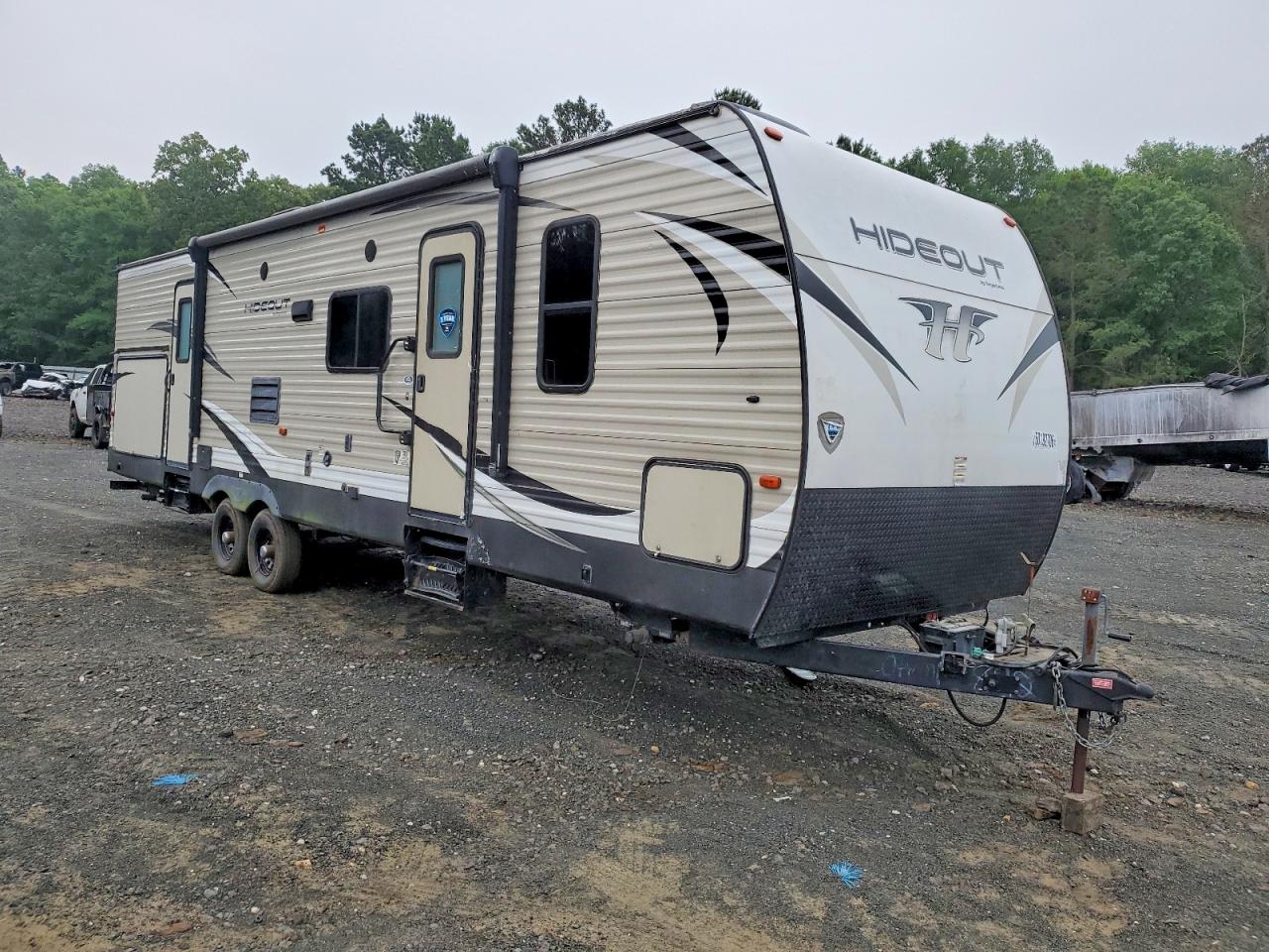 Salvage Keystone Trailers Image