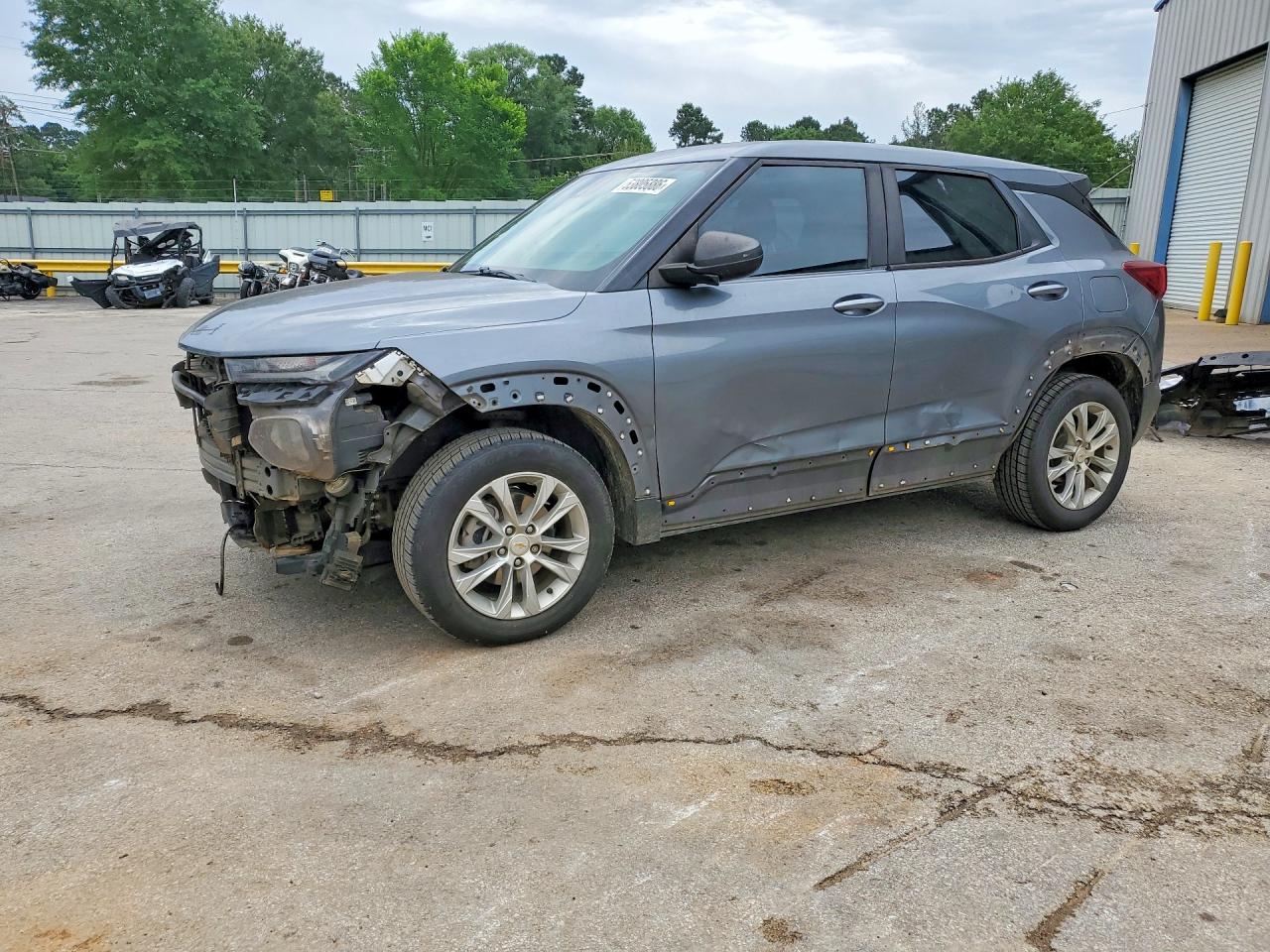 Salvage Chevrolet Trailblaze Image