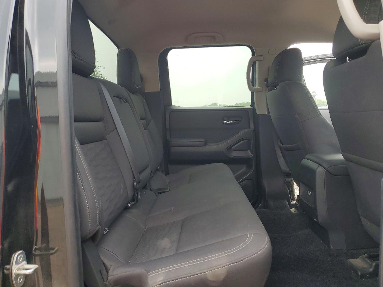 Nissan Frontier Sv