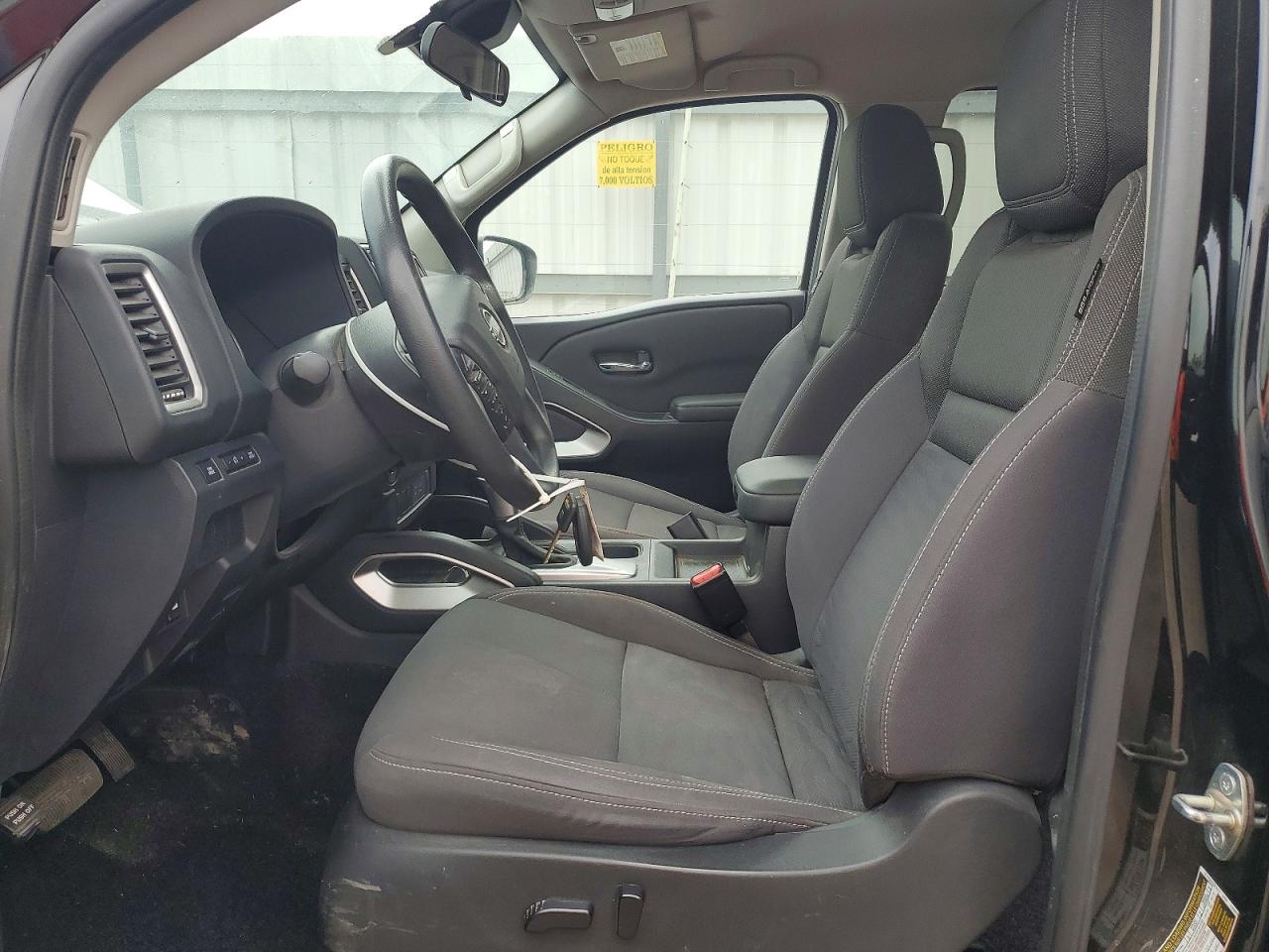 Nissan Frontier Sv