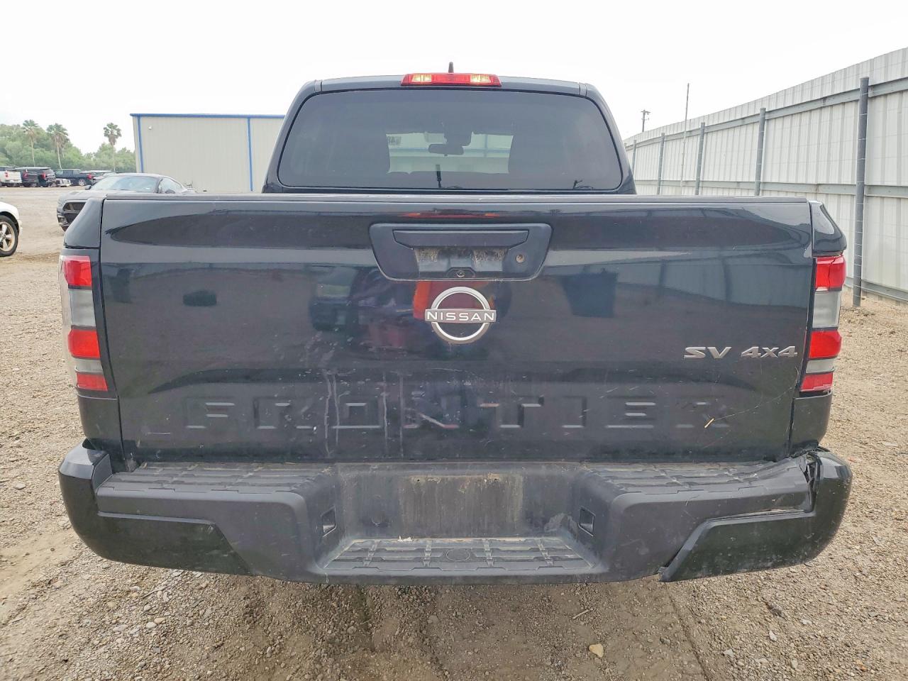 Nissan Frontier Sv