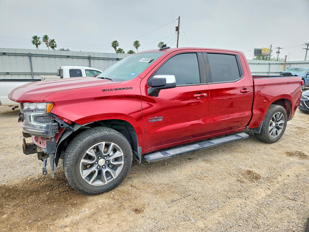 Salvage Chevrolet Silverado Image
