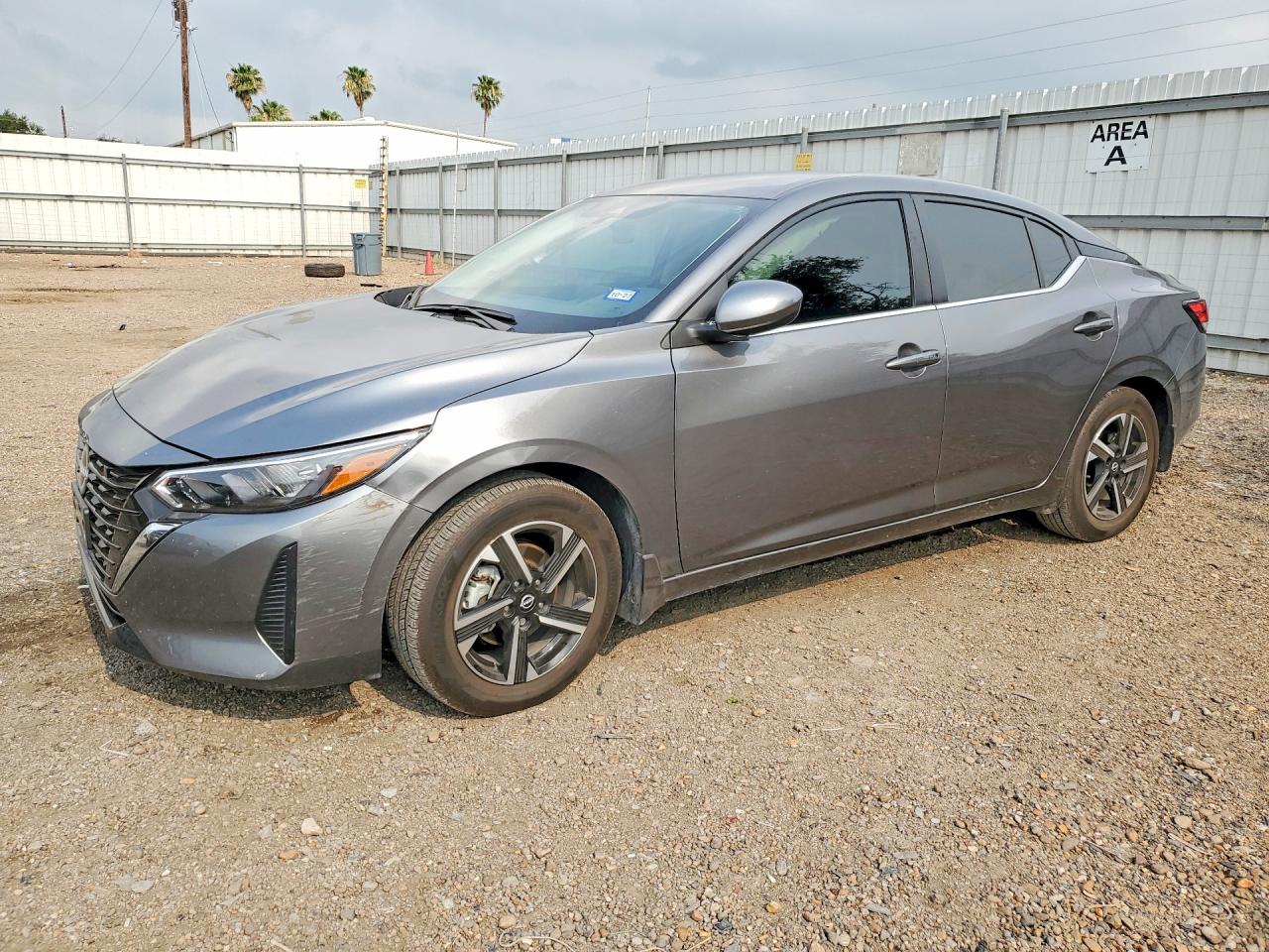 Salvage Nissan Sentra Image