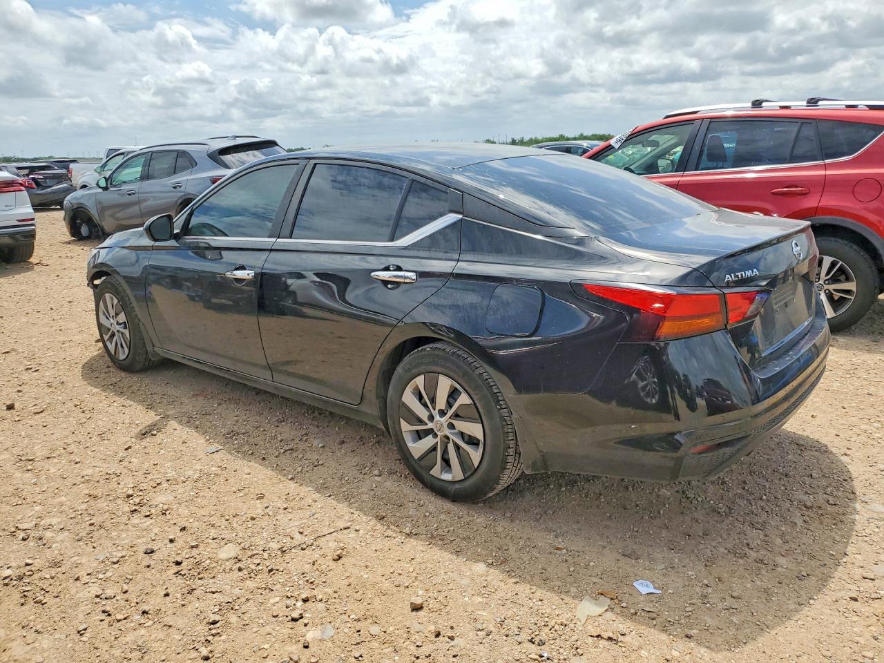 Nissan Altima S
