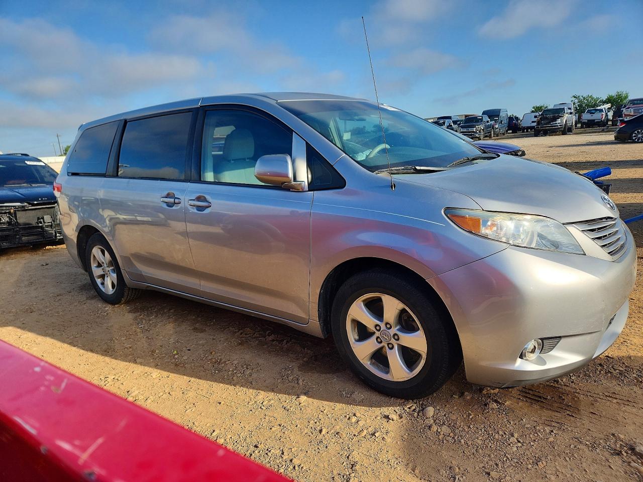 Toyota Sienna Base 7-passenger