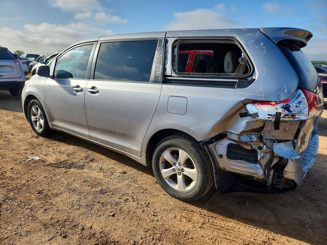 Toyota Sienna Base 7-passenger