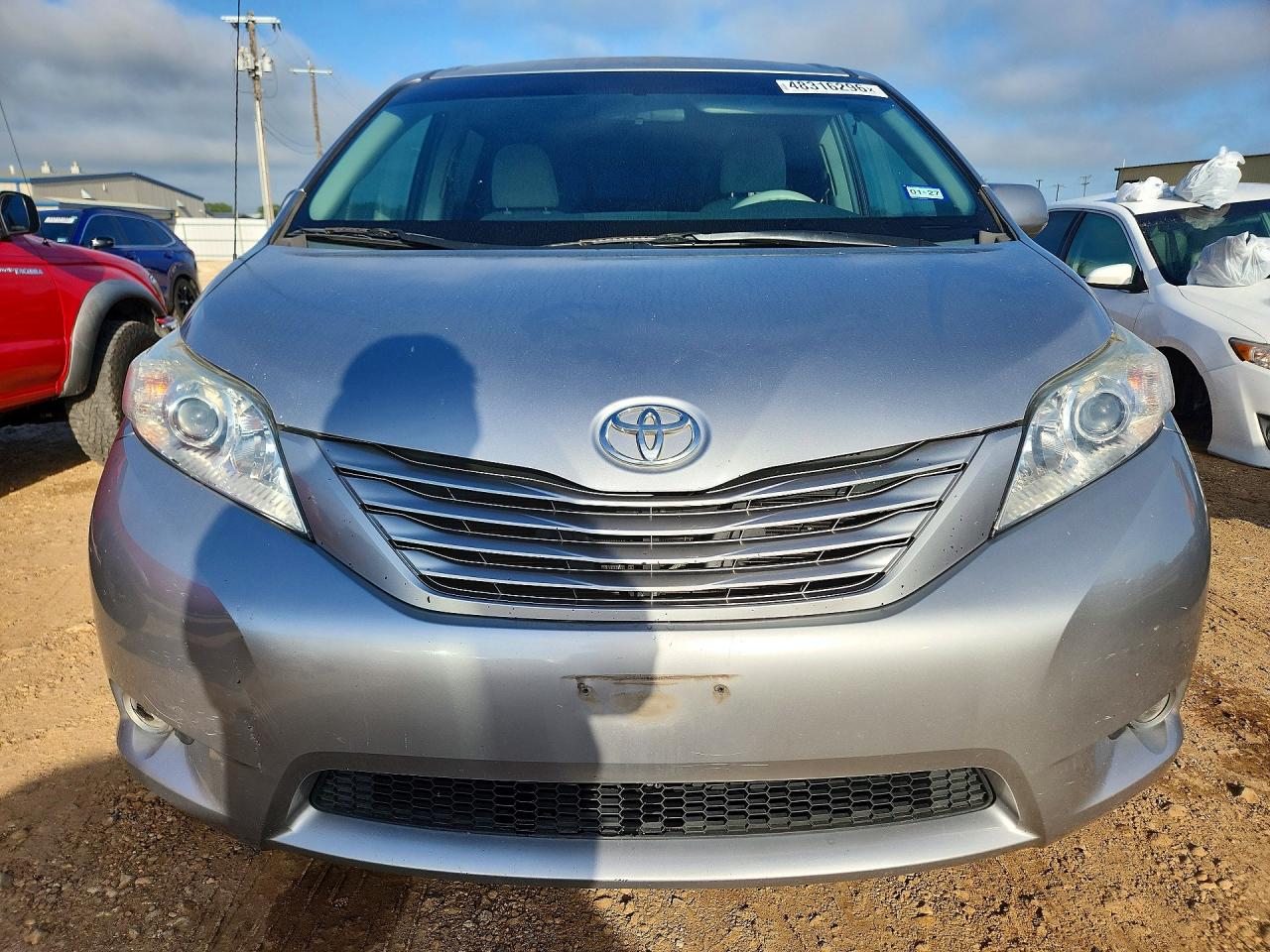 Toyota Sienna Base 7-passenger