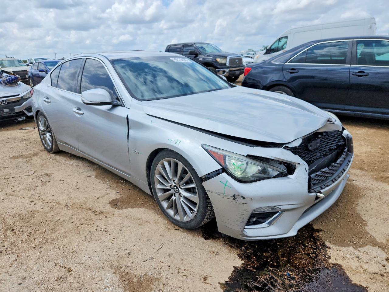 INFINITI Q50 3.0t Luxe