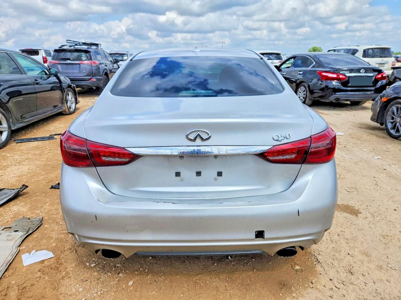 INFINITI Q50 3.0t Luxe