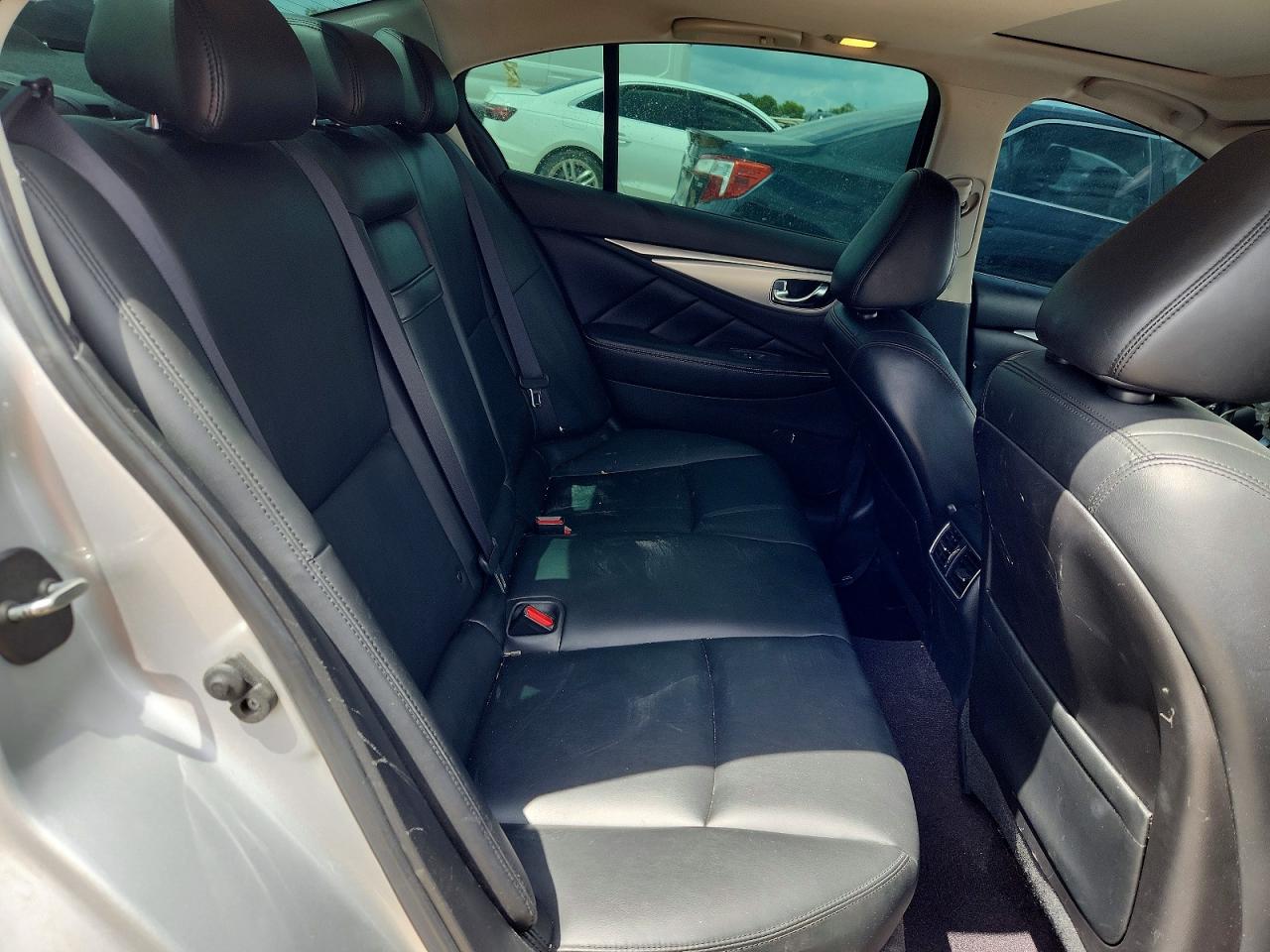 INFINITI Q50 3.0t Luxe