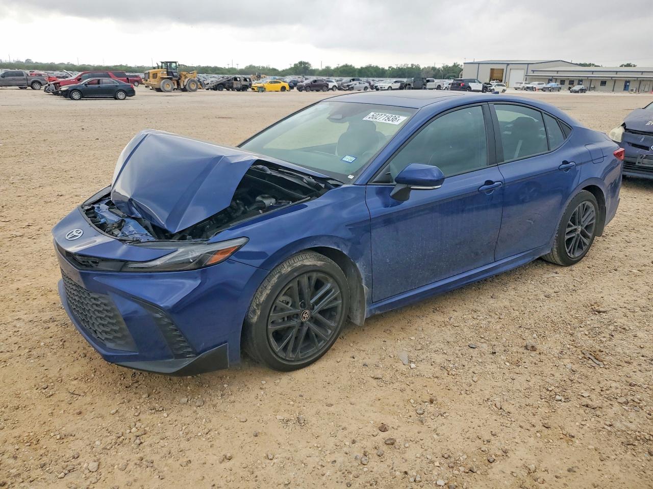 Salvage Toyota Camry Image