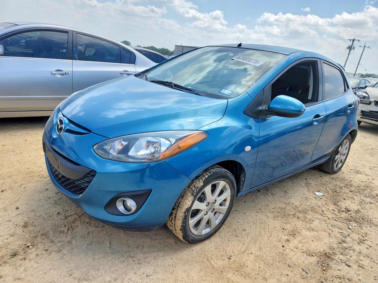 Salvage Mazda 2 Image