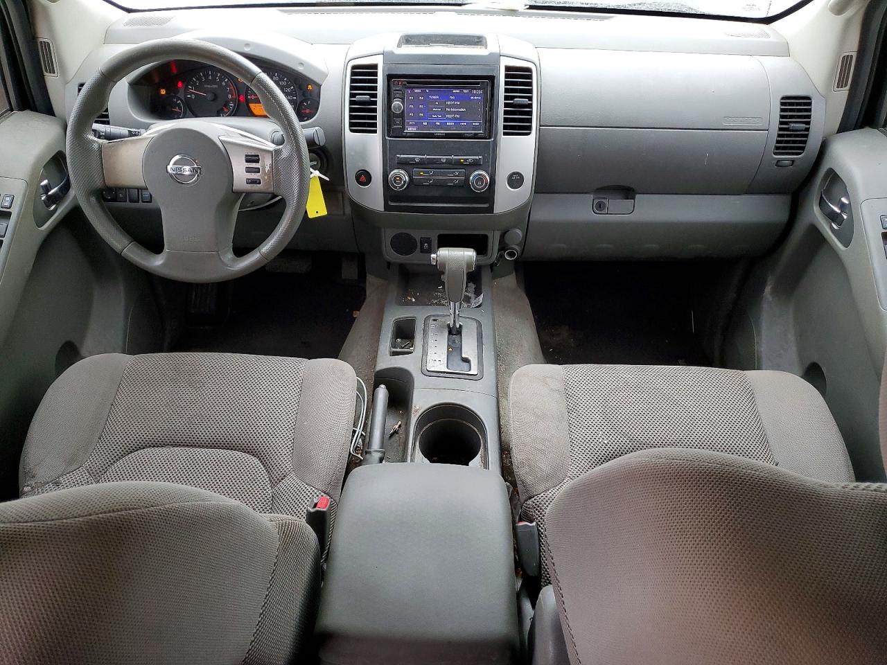 Nissan Frontier S