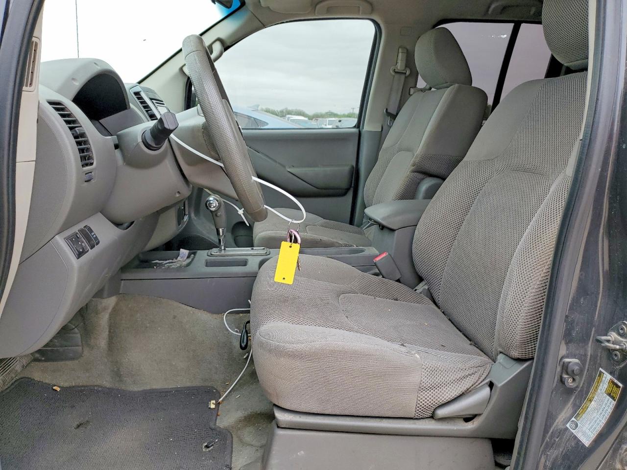Nissan Frontier S