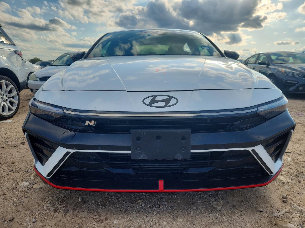 Hyundai ELANTRA Base