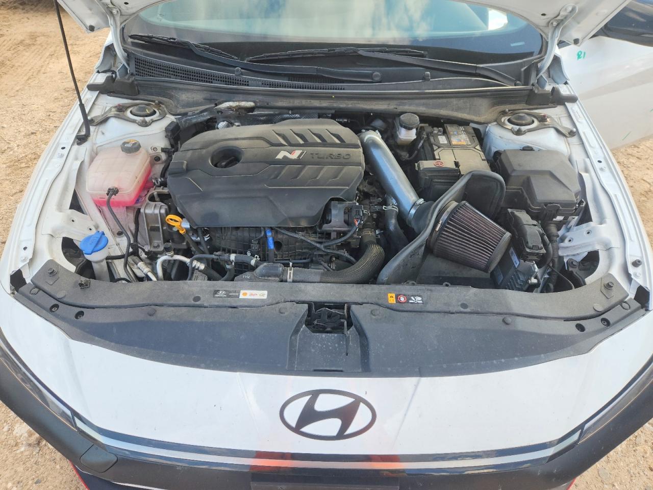 Hyundai ELANTRA Base