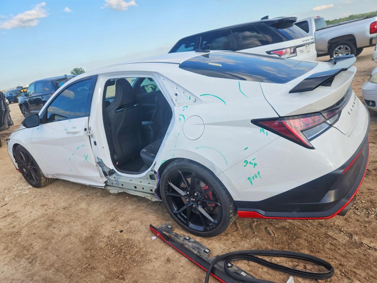 Hyundai ELANTRA Base