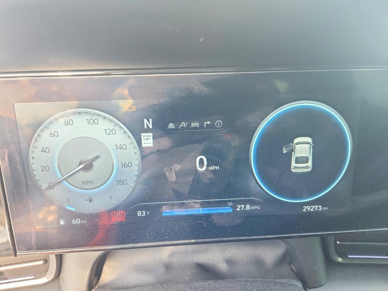 Hyundai ELANTRA Base