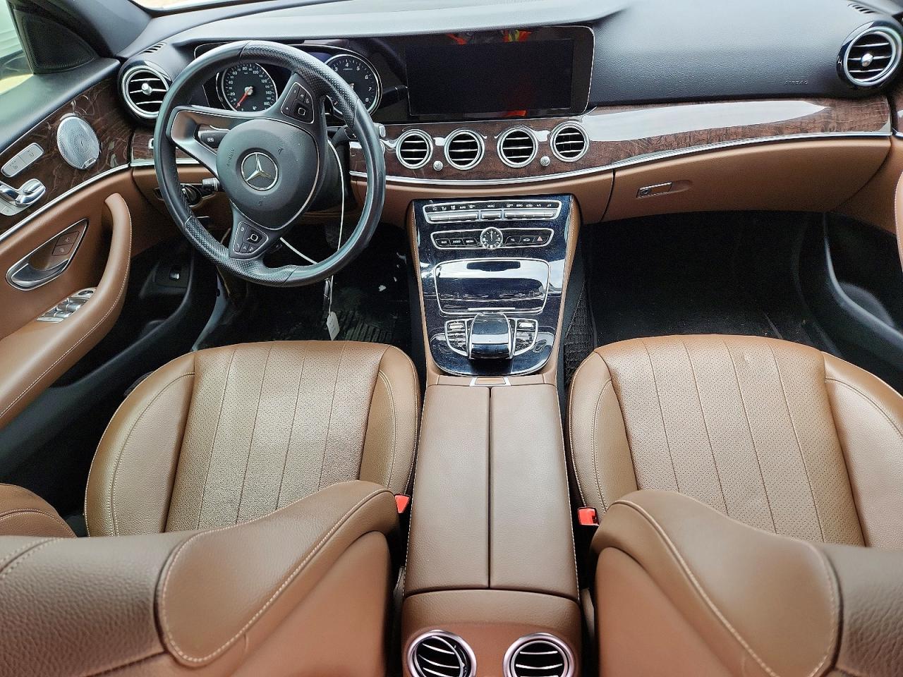 Mercedes-Benz E-Class 300