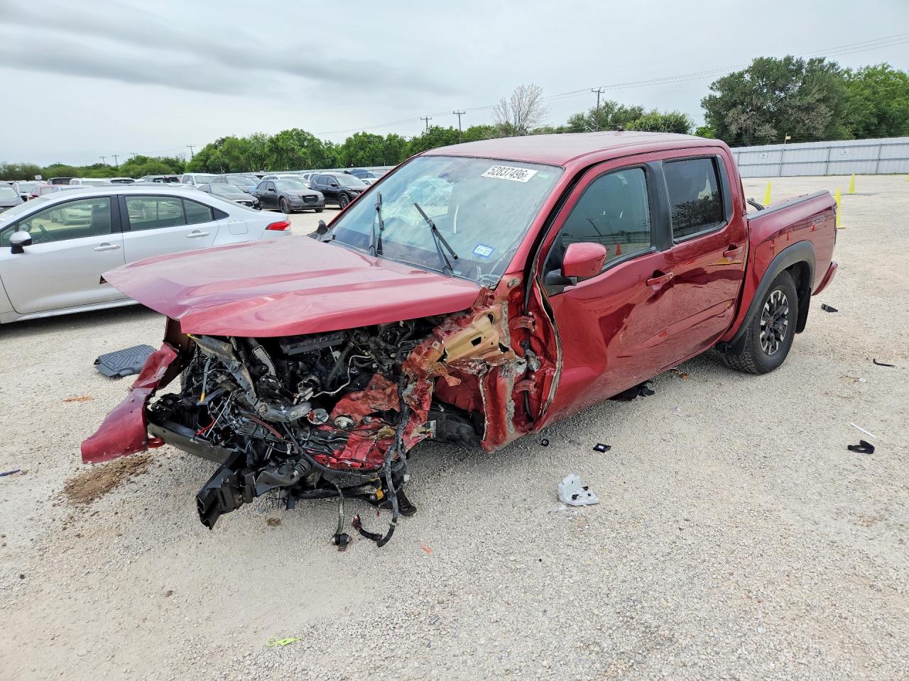 Salvage Nissan Frontier Image